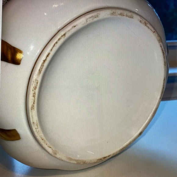 Vintage Porcelain Handpainted Larger Basket - Picture 3 of 3